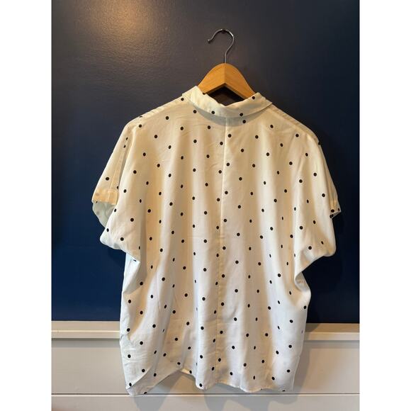 Uniqlo | 100% Rayon White + Black Polka Dot Short Sleeve Button Down | Size XS - Picture 3 of 6
